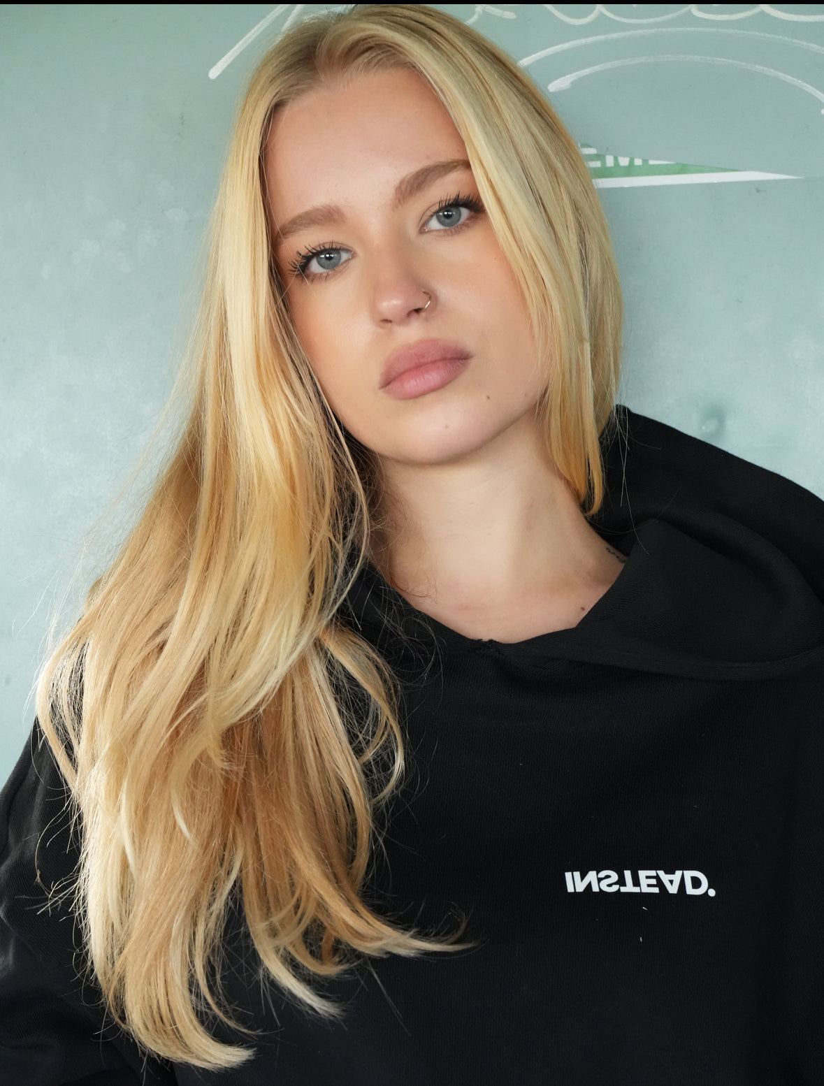 Hoodie Basic INSTEAD.